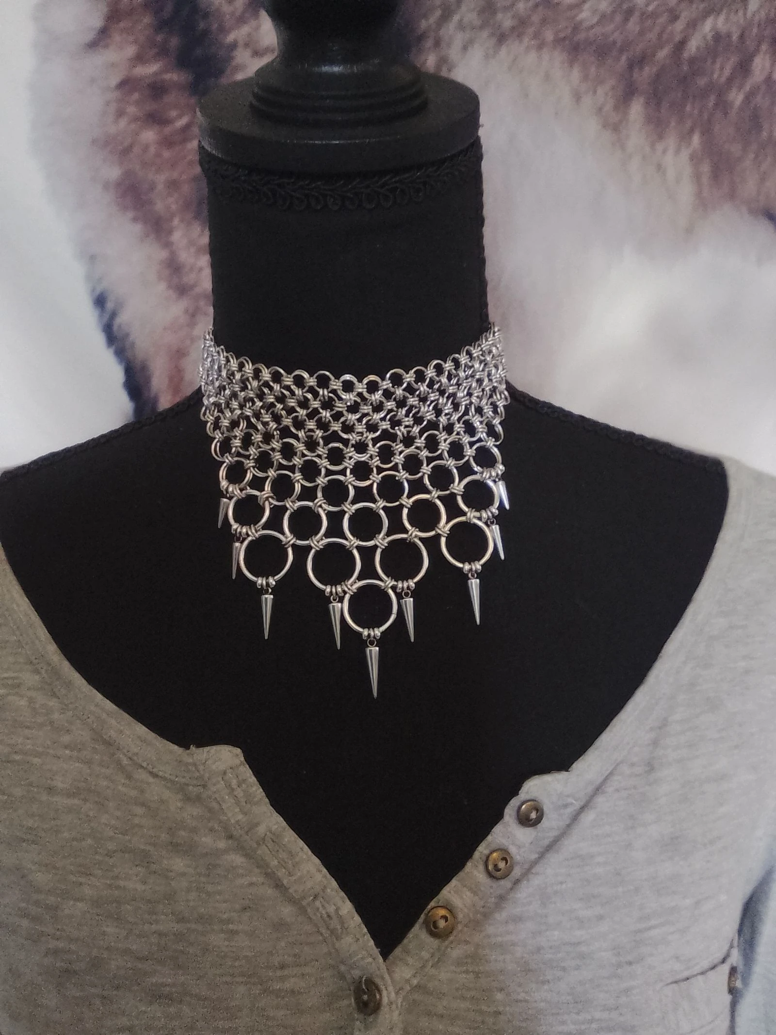 Collier choker décolleté chainmail japonais décroissant unisexe